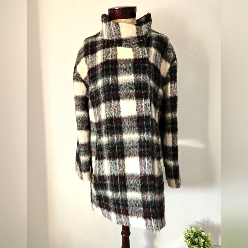 BANANA REPUBLIC Wool/Alpaca/Mohair mock neck coat- Black, White, Red. Size Large - Picture 1 of 13